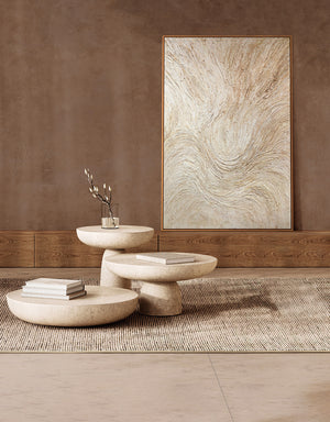 Cuadro enmarcado “Arroyo entre árboles” – Arte abstracto en tonos beige y crema