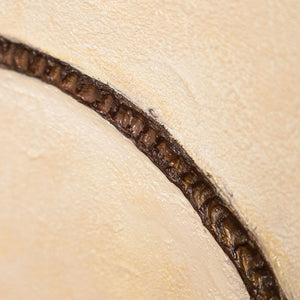 Pintura abstracta como decoración mural moderna en el contexto de "Curvatura del Horizonte".