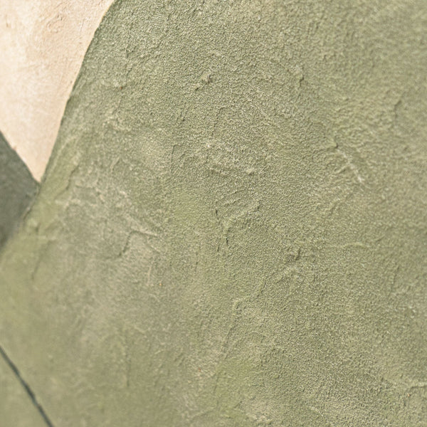 Mural moderno en acrílico pintado a mano en verde y beige “El Susurro de los Valles”