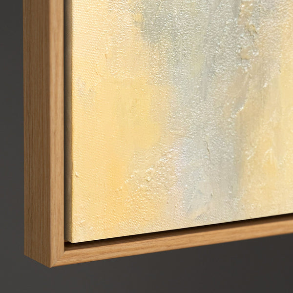 Cuadro acrílico pintado a mano con marco "Facetas de los pétalos" – Arte floral abstracto para pared