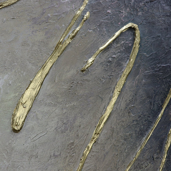 Nahaufnahme goldener Linien auf strukturierter Acrylfläche