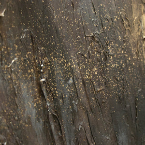 Nahaufnahme strukturierter Pinselstriche auf Acrylbild