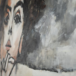 Handgemalte Gesichtszüge auf strukturierter Leinwand