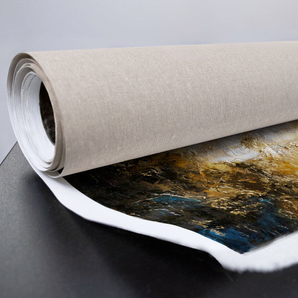 Nahaufnahme von gerollter Leinwandkante mit Farbdetails