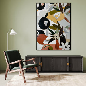 Wohnzimmer mit Leinwandbild „Goldene Komposition“ an der Wand