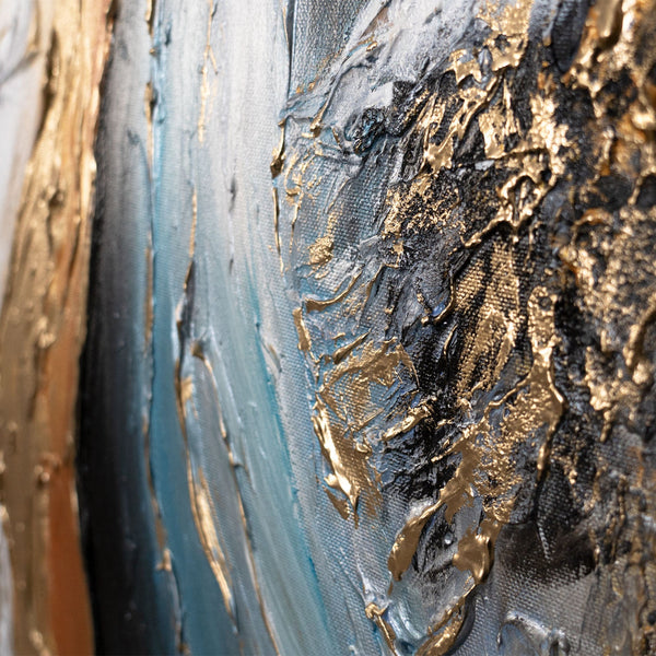 Nahaufnahme abstrakte Bergspitze im Acrylbild mit Reliefstruktur